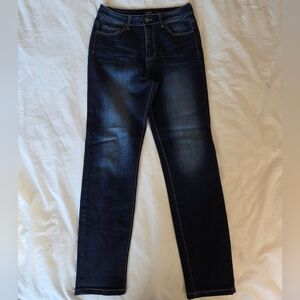 NWOT CELLO Dark Blue Denim Skinny Faded Knees Style Jeans Size 9